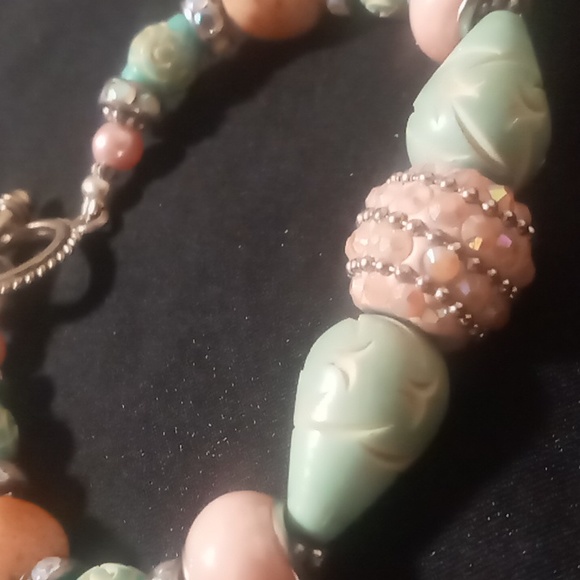 Expandable beaded bracelet & toggle clasp faux stone glass beads - Picture 4 of 8